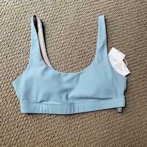 Vuori - Daily Bra - Color: Shade - Size: Small